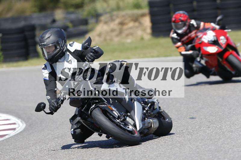 Archiv-2025/48 25.08.2025 Cornu Master School ADR/blau-bleu/100